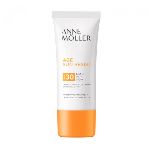 Age sun resist Anne Möller